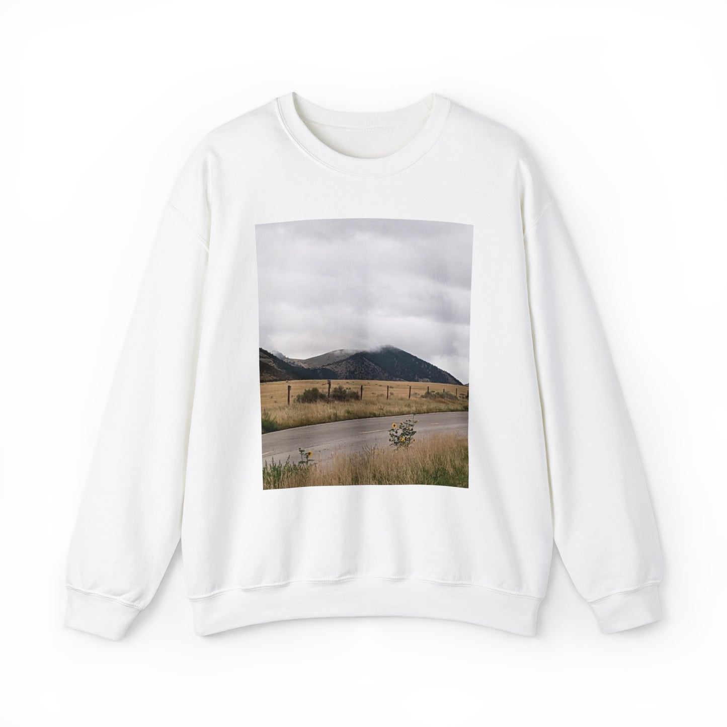 Montana Mountains Unisex Heavy Blend™ Crewneck Sweatshirt