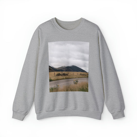 Montana Mountains Unisex Heavy Blend™ Crewneck Sweatshirt