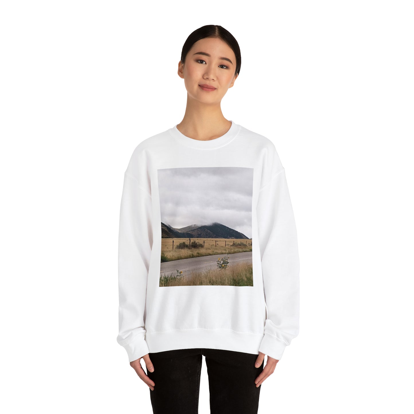 Montana Mountains Unisex Heavy Blend™ Crewneck Sweatshirt