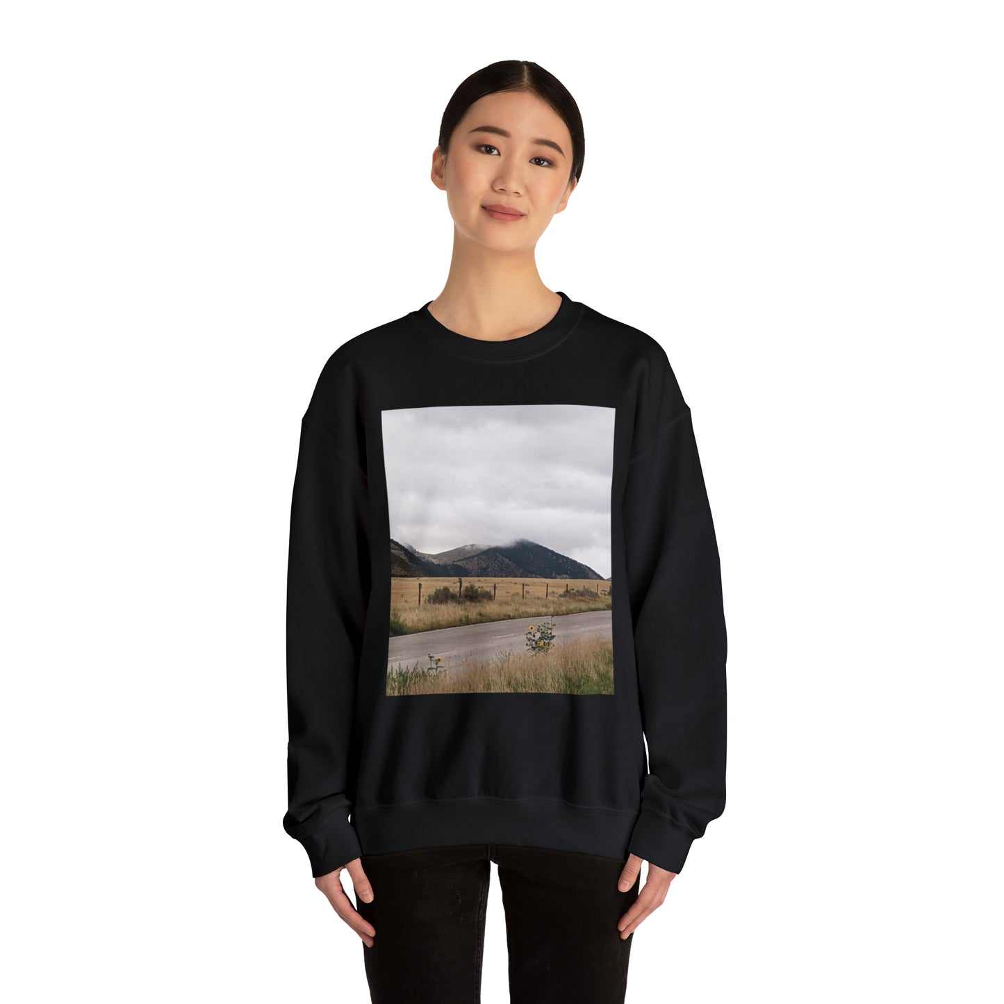 Montana Mountains Unisex Heavy Blend™ Crewneck Sweatshirt