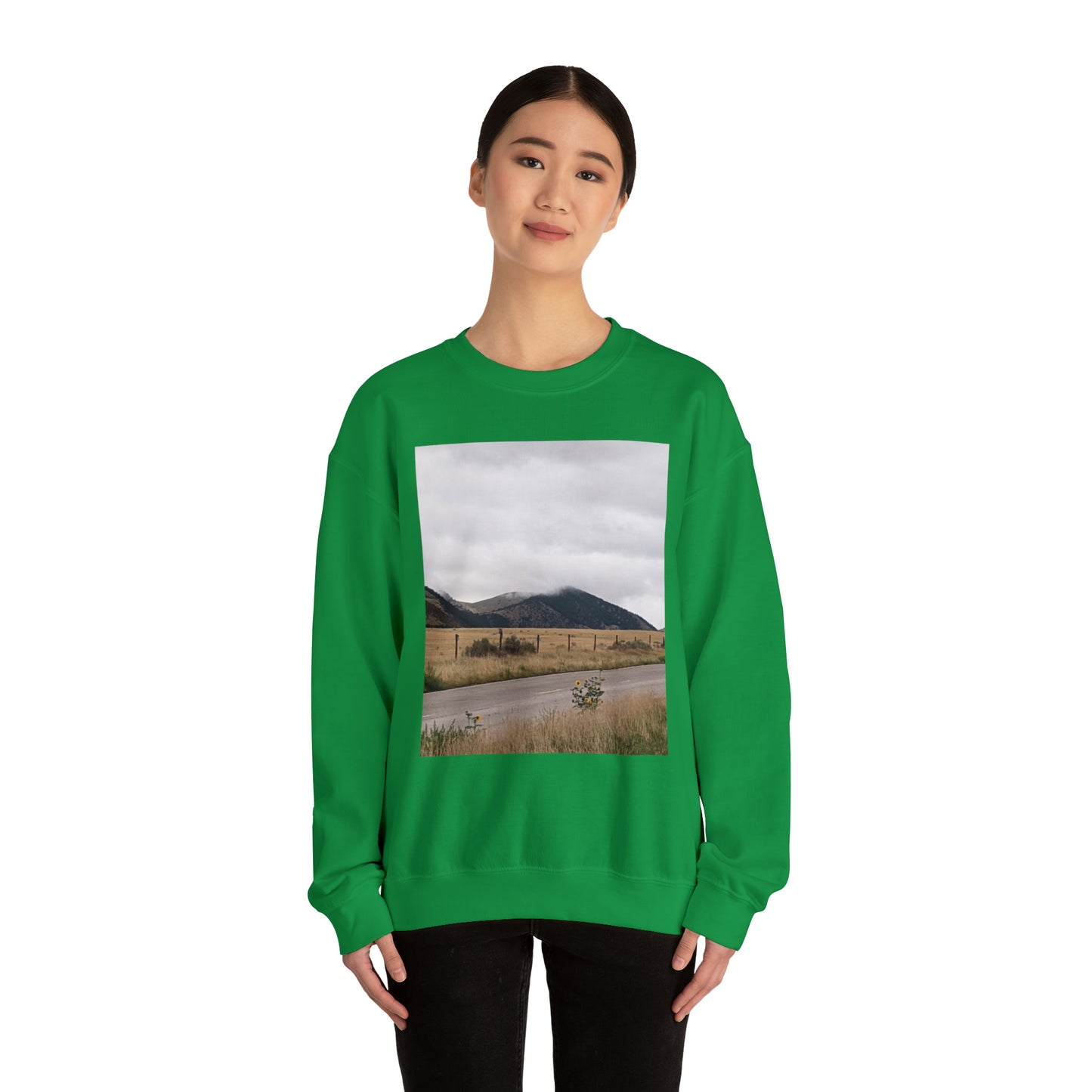 Montana Mountains Unisex Heavy Blend™ Crewneck Sweatshirt