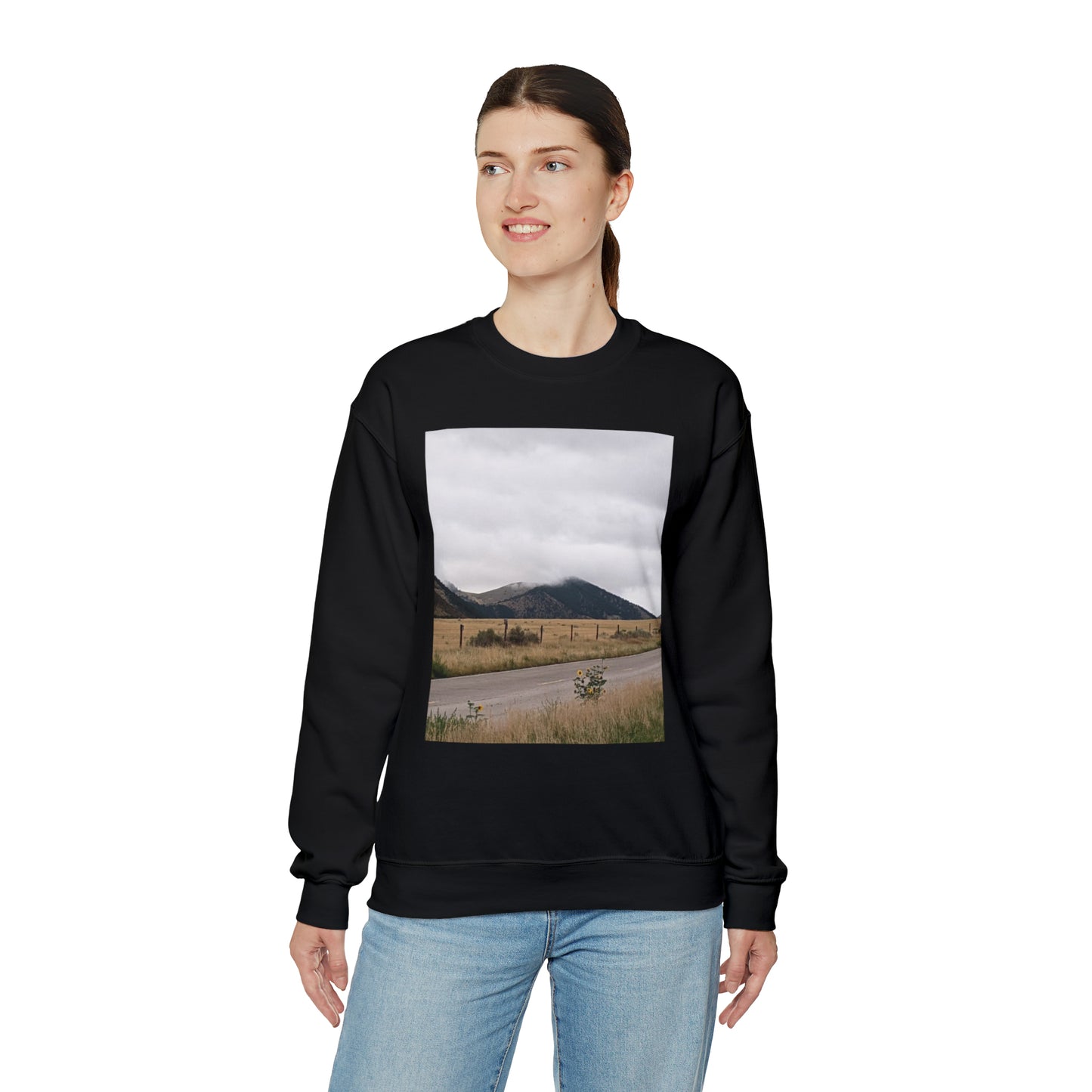 Montana Mountains Unisex Heavy Blend™ Crewneck Sweatshirt