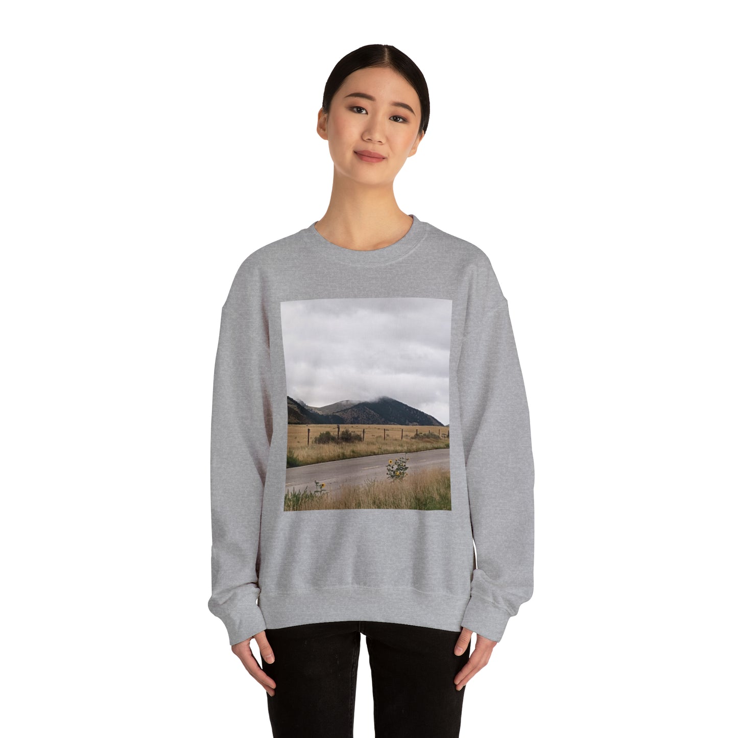 Montana Mountains Unisex Heavy Blend™ Crewneck Sweatshirt